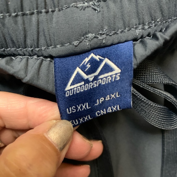 OUTDOOR SPORTS Ladies Shorts - Picture 3 of 5